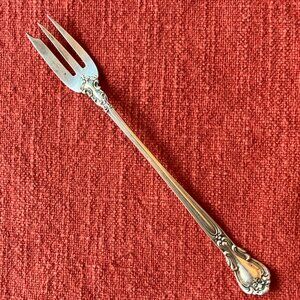Gorham Chantilly (Lion-Anchor-G) 5 3/8” Cocktail/Seafood Fork NO Monogram